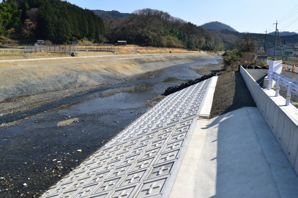造成地と構内通路 施工写真